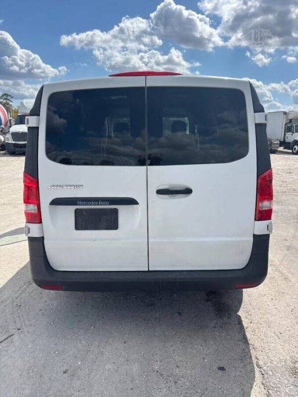 2017 Mercedes-Benz Metris Worker Cargo