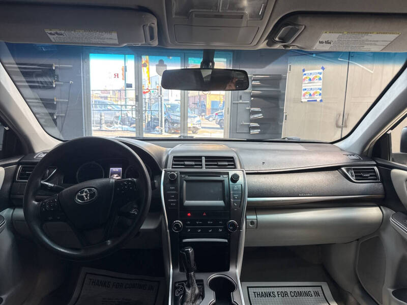 2016 Toyota Camry LE