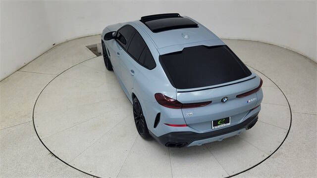 2025 BMW X6 M60i