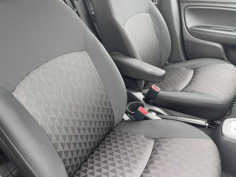 2024 Mitsubishi Mirage LE
