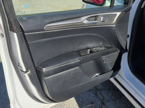 2018 Ford Fusion Hybrid SE