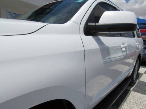 2013 Toyota Sequoia SR5