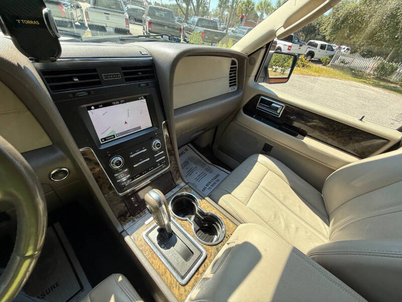 2017 Lincoln Navigator L Select