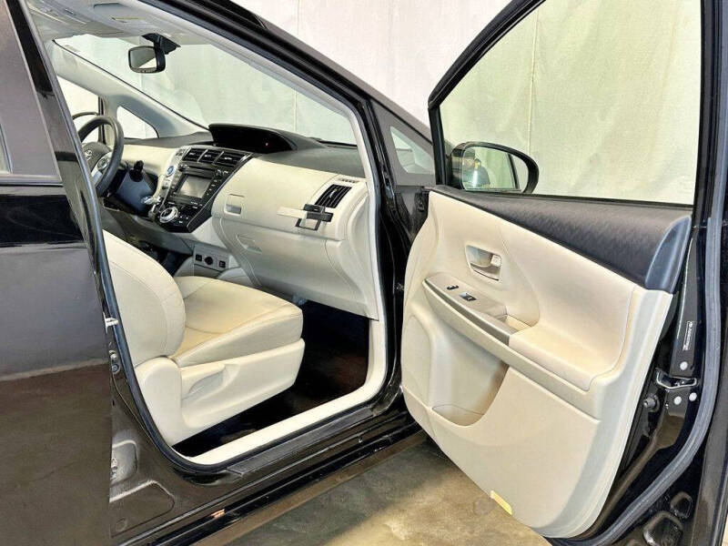 2012 Toyota Prius v
