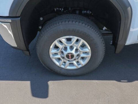 2025 GMC Sierra 2500HD Pro