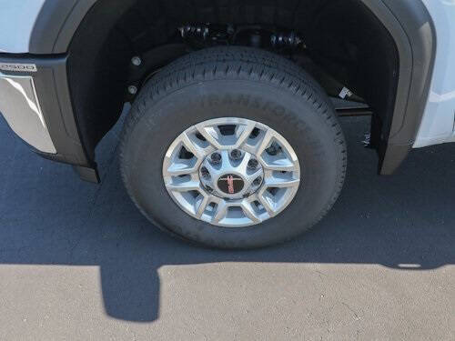 2025 GMC Sierra 2500HD Pro