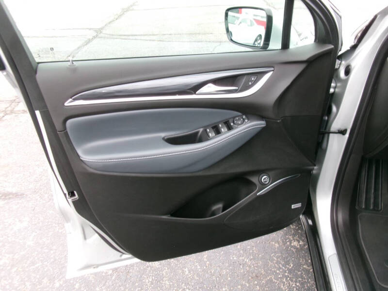 2022 Buick Enclave Essence