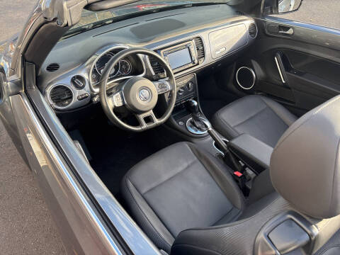 2013 Volkswagen Beetle Convertible 2.5L PZEV