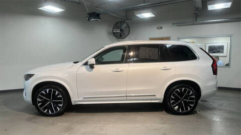 2025 Volvo XC90 B6 Plus Bright Theme 7P