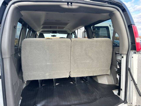 2017 GMC Savana LS 2500