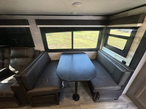 2022 FOR SALE!!  Jayco Jayfeather 27BHB