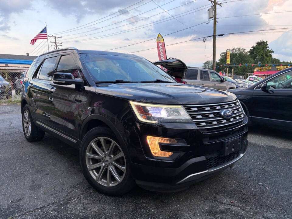 2016 Ford Explorer Limited's photo