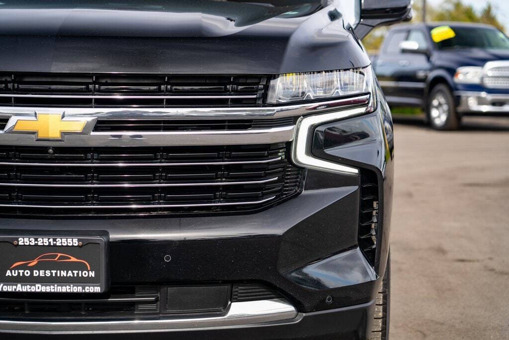 2022 Chevrolet Suburban for sale at Auto Destination in Puyallup, WA