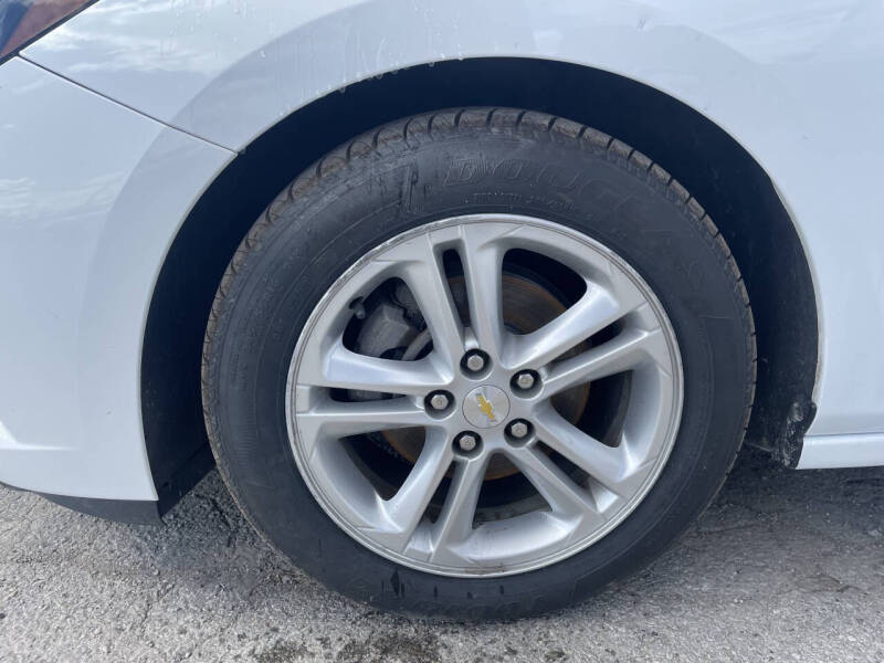 2017 Chevrolet Cruze LT Auto