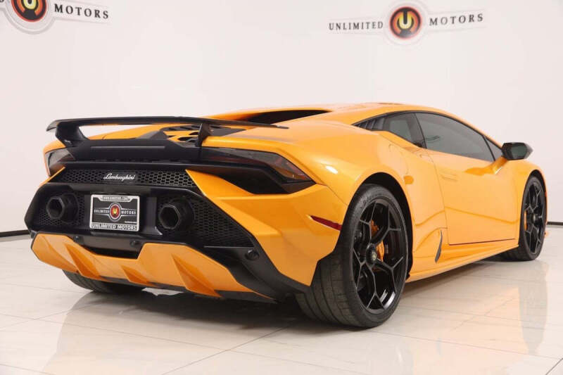 2023 Lamborghini Huracan Tecnica