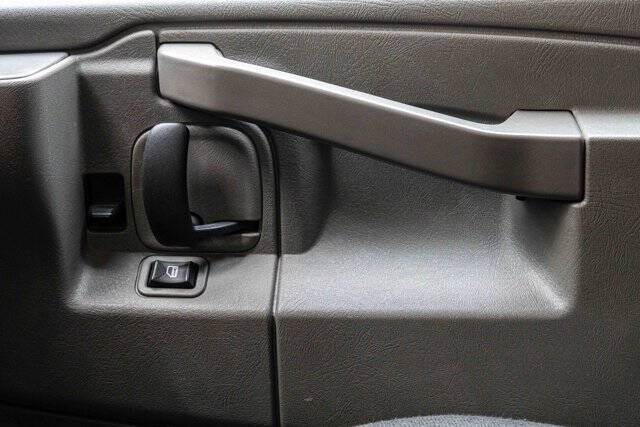 2023 GMC Savana 2500