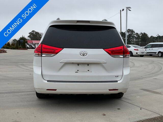 2011 Toyota Sienna