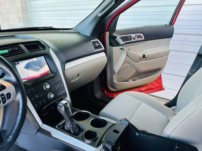 2011 Ford Explorer XLT