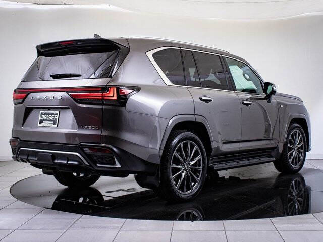 2022 Lexus LX 600 F SPORT Handling