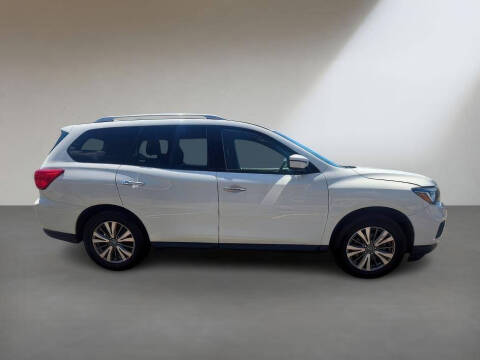 2020 Nissan Pathfinder SL