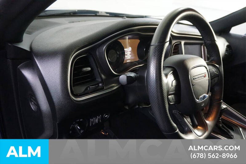 2021 Dodge Challenger SXT