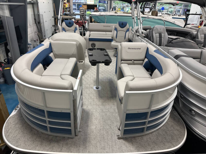 2025 Berkshire 24 UL LE 2.75