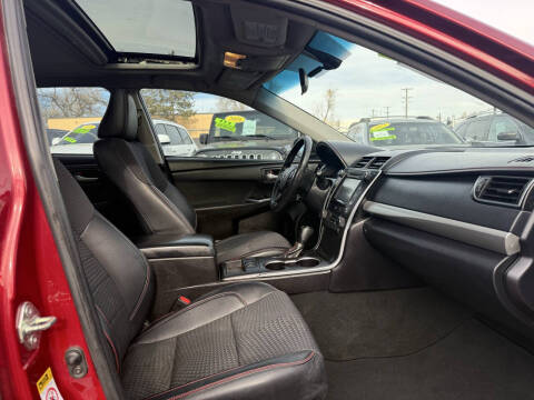 2015 Toyota Camry Hybrid SE