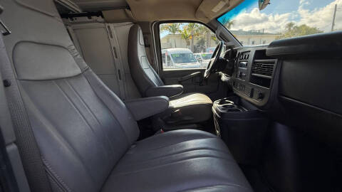 2023 GMC Savana 2500