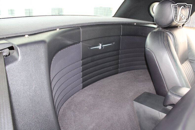 2004 Ford Thunderbird Deluxe