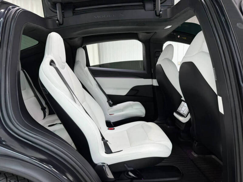 2026 Tesla Model X Plaid