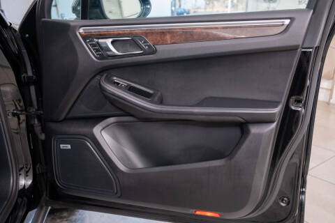 2017 Porsche Macan S