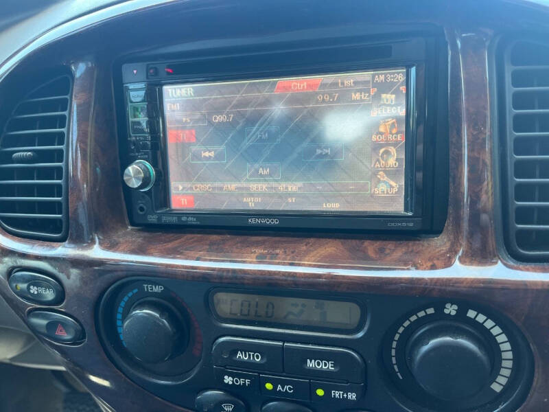 2003 Toyota Sequoia SR5