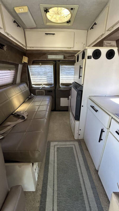 2002 Ford E-Series E-250 SD