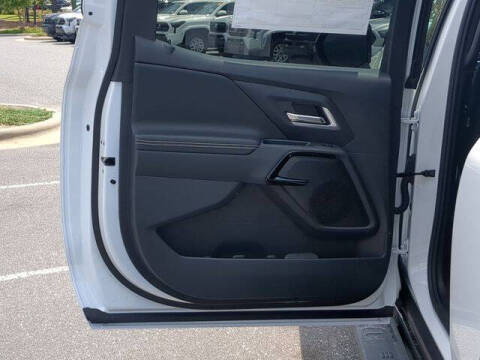 2025 Chevrolet Silverado EV LT