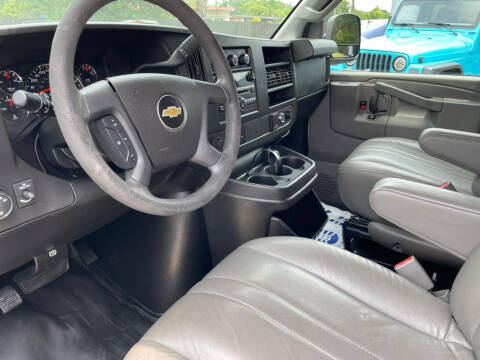 2017 Chevrolet Express 2500