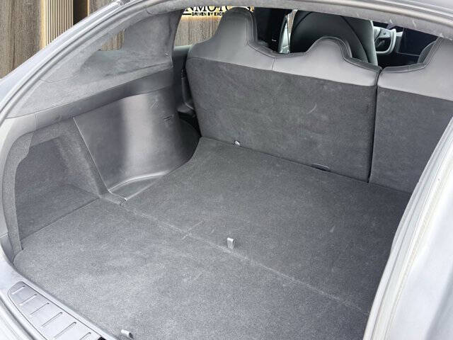 2023 Tesla Model X Standard Range