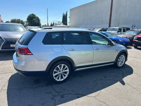 2017 Volkswagen Golf Alltrack