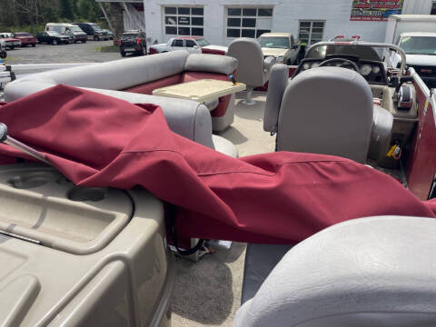 2011 Premier Marine Explorer 200