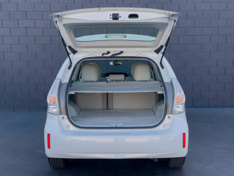 2014 Toyota Prius v Three