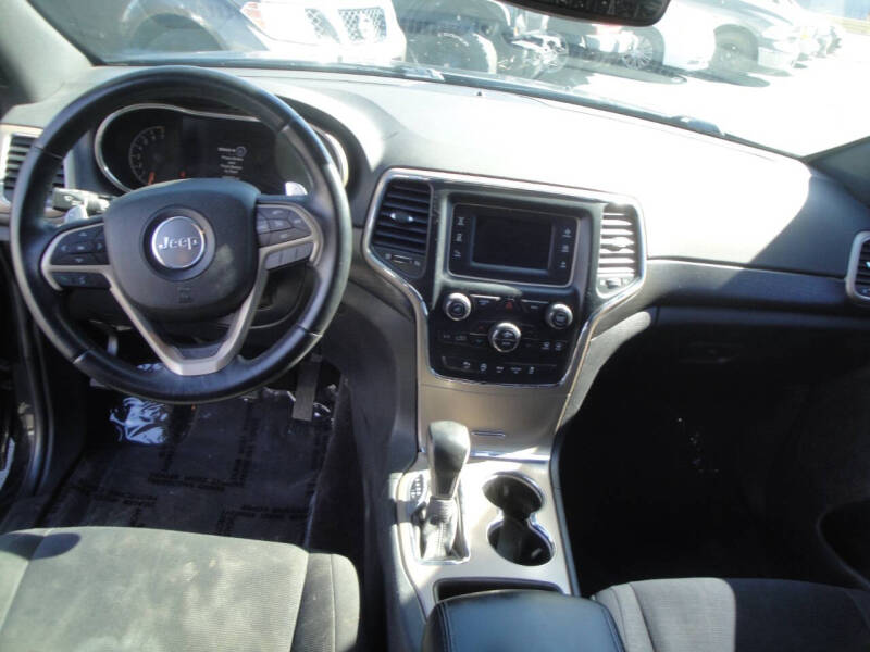 2017 Jeep Grand Cherokee Laredo