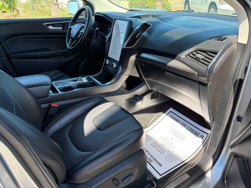 2022 Ford Edge Titanium