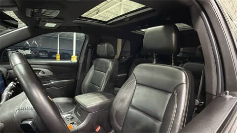 2022 Chevrolet Traverse LT Leather