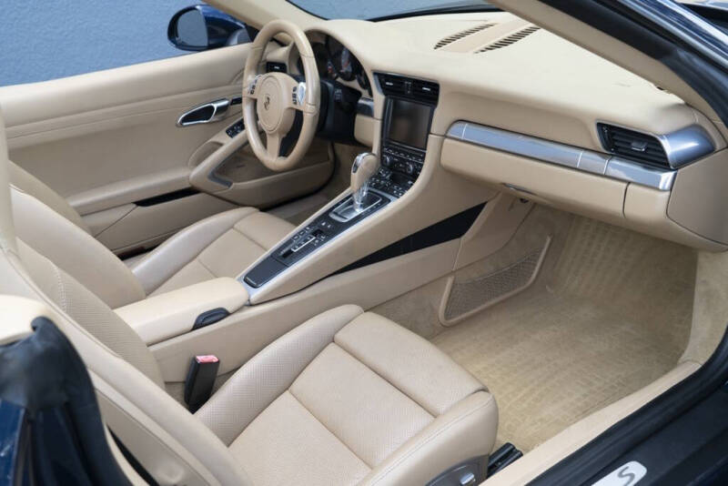 2015 Porsche 911 Carrera S