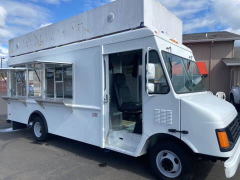 1999 Food Truck - GMC Workhorse for sale at Dorn Brothers Truck and Auto Sales in Salem OR