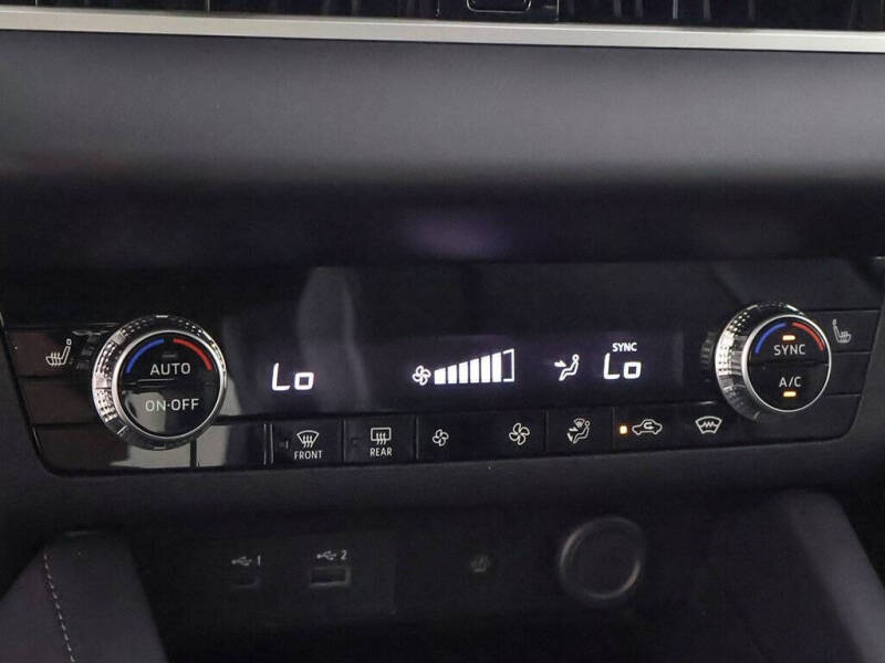 2025 Mitsubishi Outlander PHEV SE