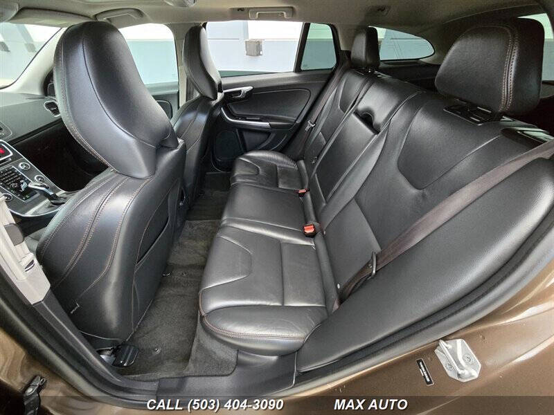 2016 Volvo V60 Cross Country T5