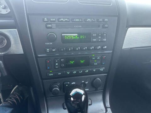 2004 Ford Thunderbird Deluxe