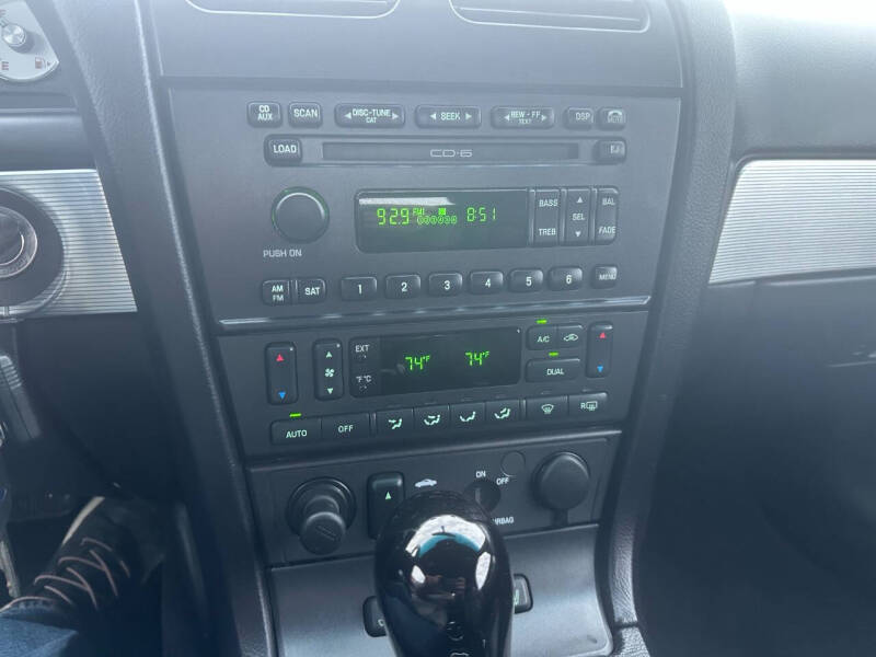 2004 Ford Thunderbird Deluxe