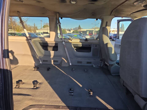 2003 Ford E-Series E-350 SD XLT