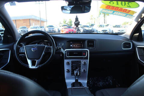 2018 Volvo V60 Cross Country T5 Premier